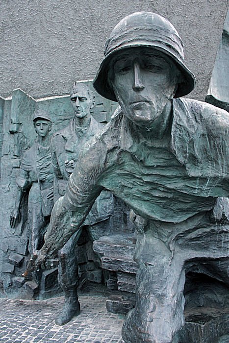 Spojrzeć w oczy historii