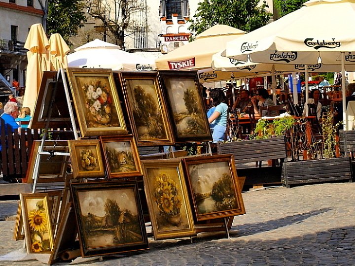 Sztuka konsumpcyjna czy konsumcja sztuki?