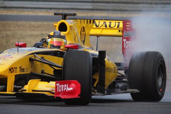 N-GINE RENAULT F1 TEAM SHOW