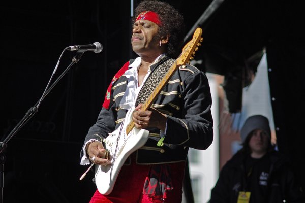 Hendrix wciaz zywy