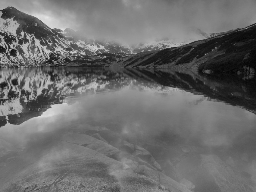W dolinie pięciu stawów