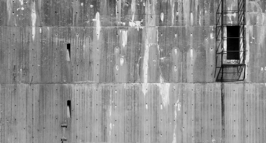 "bezpieczne wyjście"