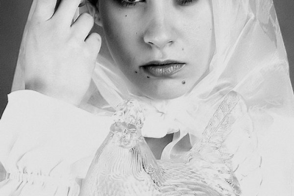 ...portret z kurą...