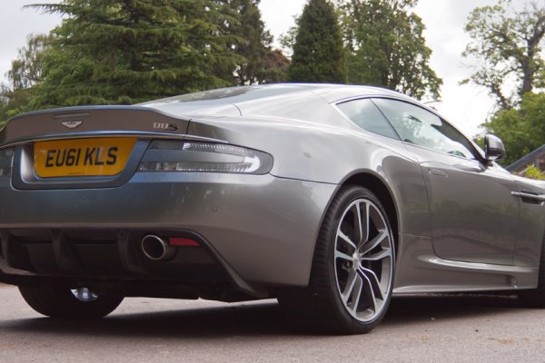 Aston Martin DBS