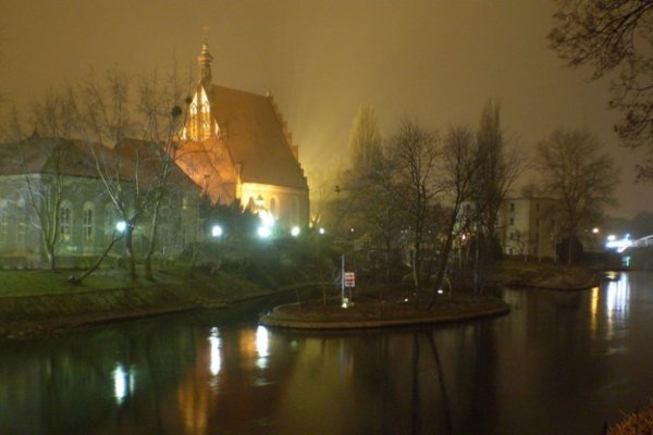 Bydgoszcz nocą