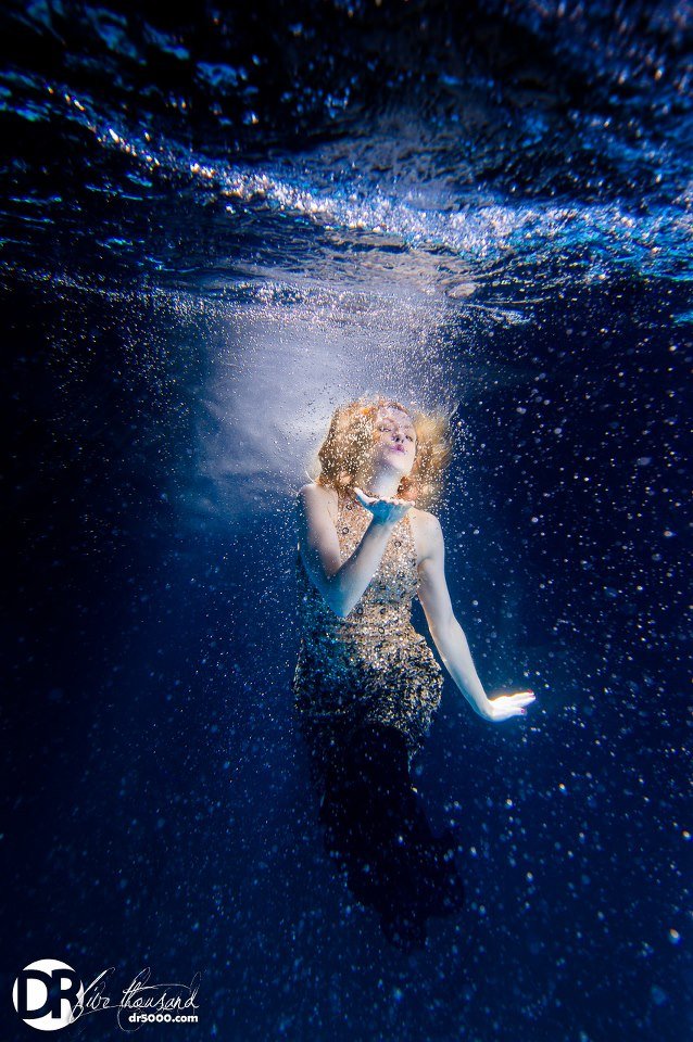 Underwater fashion II