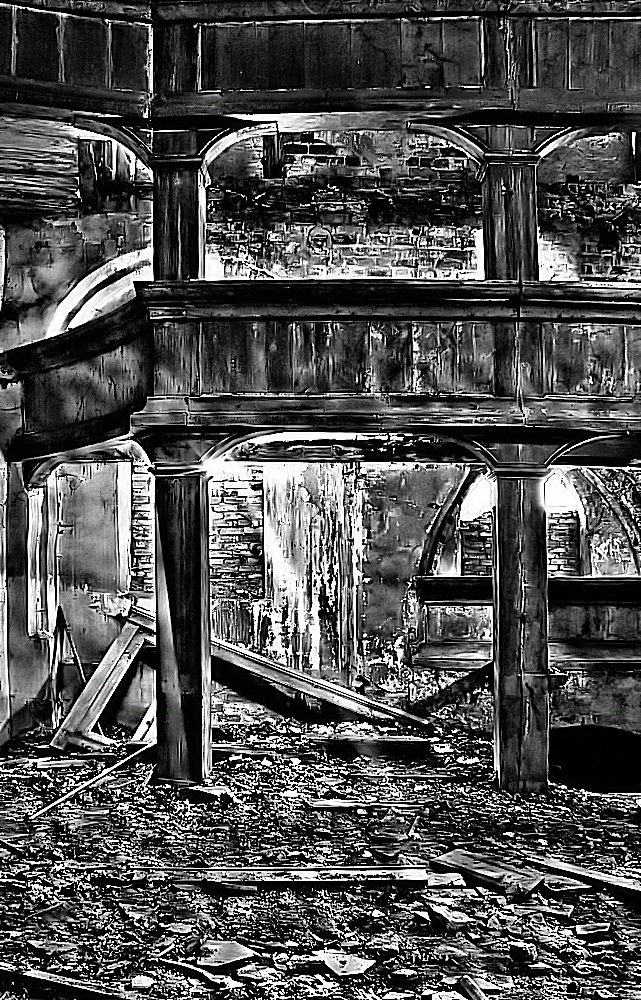 Pomiędzy światem a nicością...