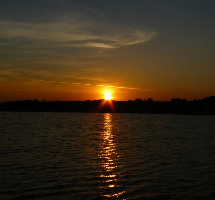 w stronę wschodzącego słońca c.d.