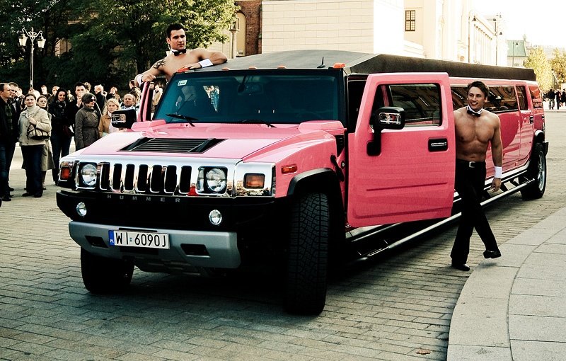 Ekipa z rozowego Hummera