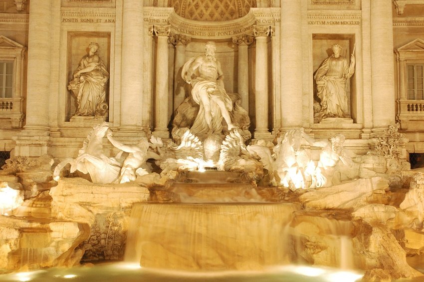 Fontanna  Di Trevi w Rzymie