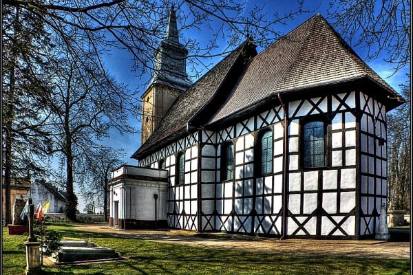 Kościół w Oporowie / WLKP