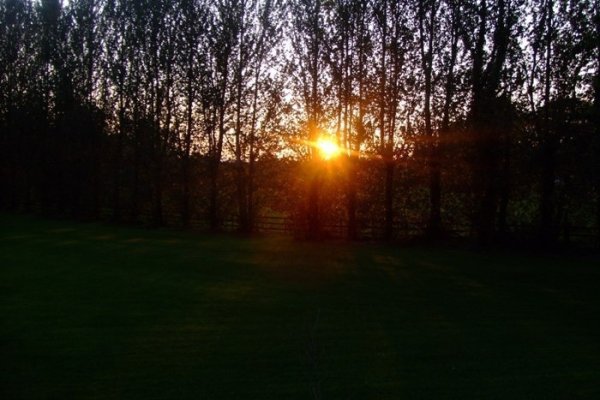 Przebijające się słońce