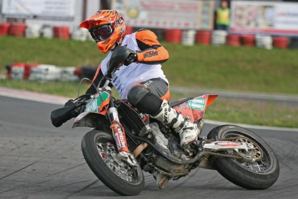 Supermoto
