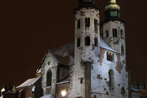 Nocny spacer po Krakowie: kościół św. Andrzeja