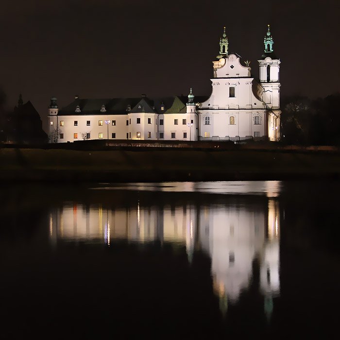 Nocny spacer po Krakowie: Kościół na Skałce