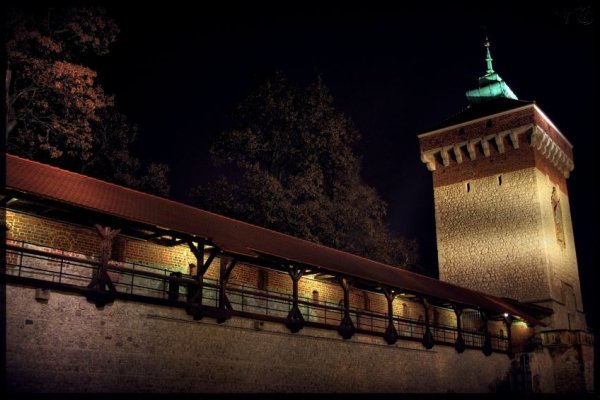 Kraków nocą